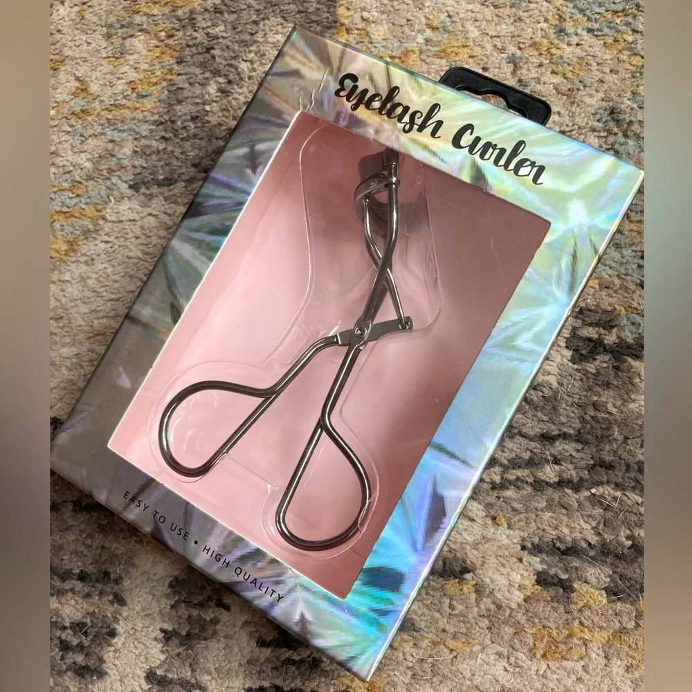 👁️NIB Eyelash Curler